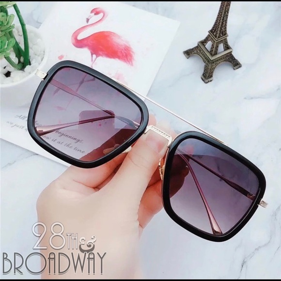Men’s Edith Sunglasses Spider-Man Far From Home - Picture 1 of 12